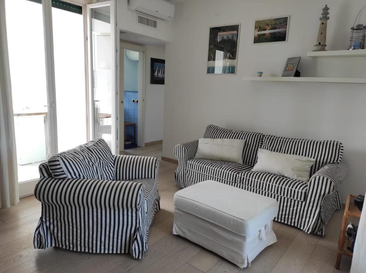 Grazioso Appartamento Vicino Al Mare San Cataldo  Extérieur photo